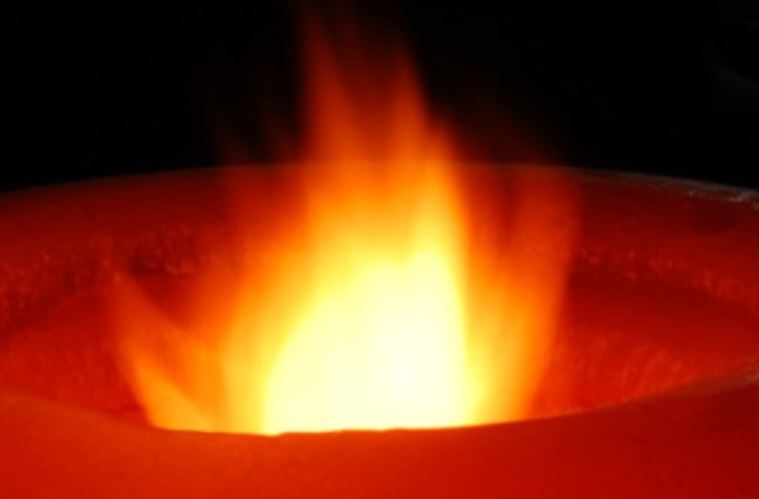 Tìm hiểu ý nghĩa giấc mộng thấy ngọn lửa trên bầu trời